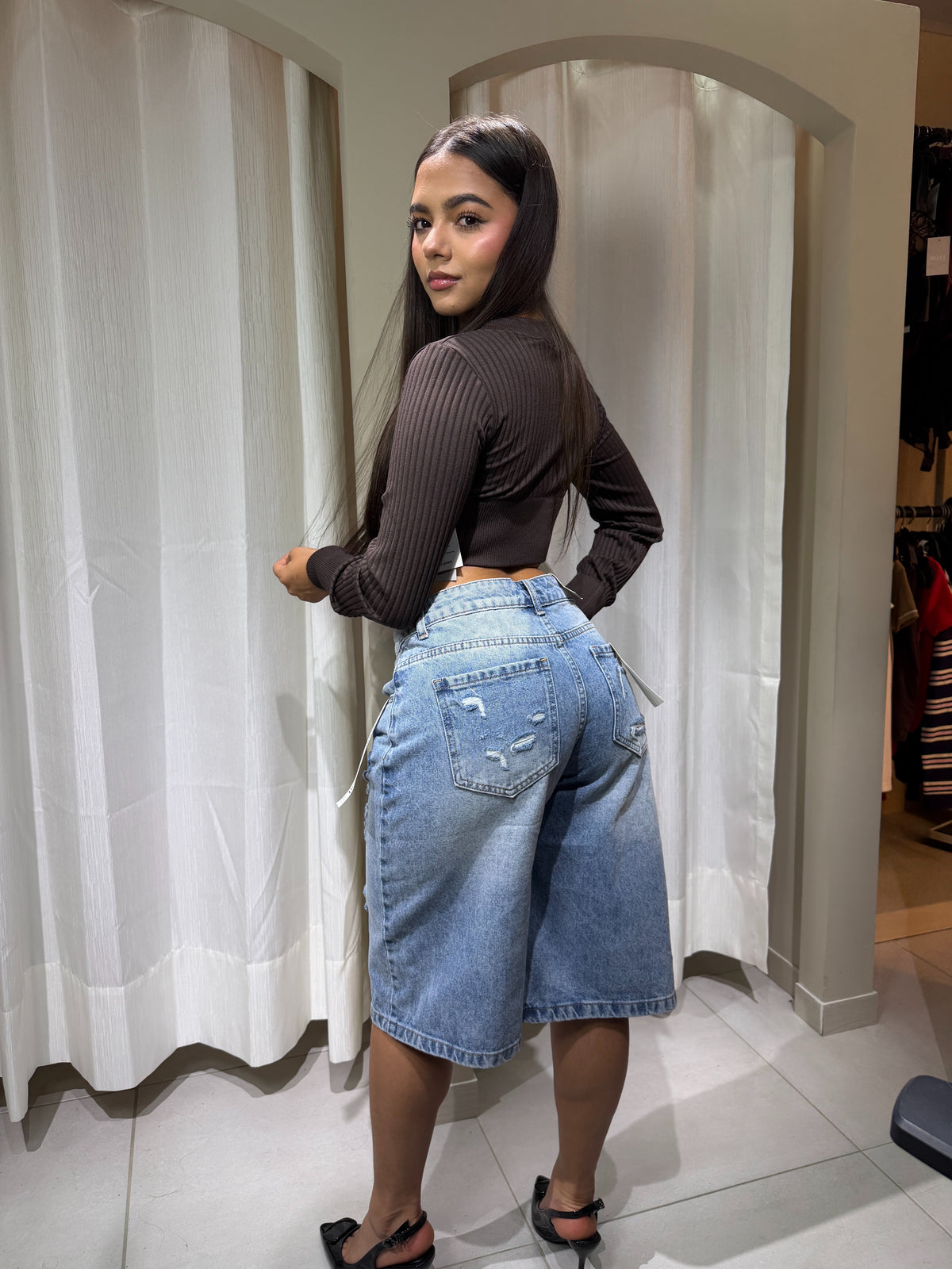 Bermuda Jean Rotos